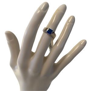 Vintage Sterling Silver Blue Center Stone Ring in Ladies Size 6